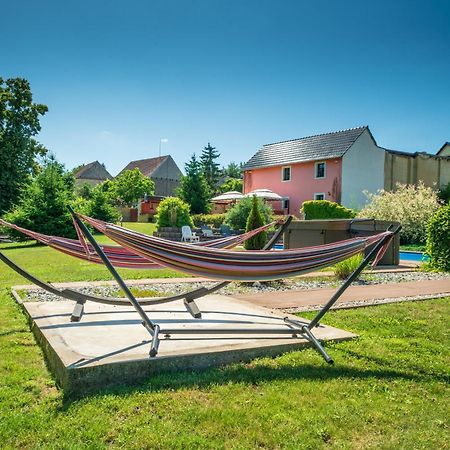 Statek U Dubu Hotel Svojetin Екстериор снимка