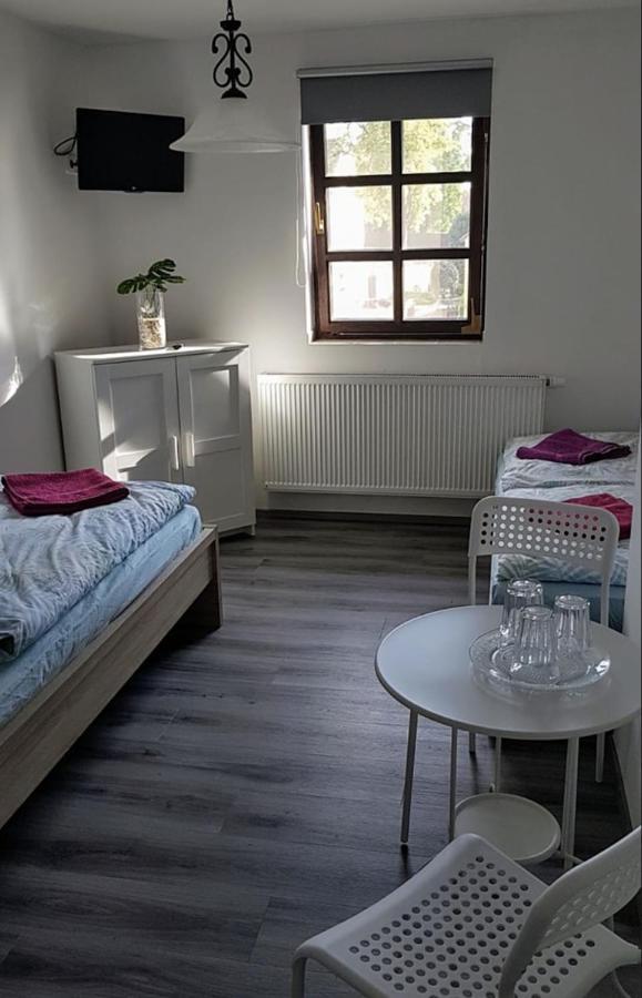 Statek U Dubu Hotel Svojetin Екстериор снимка